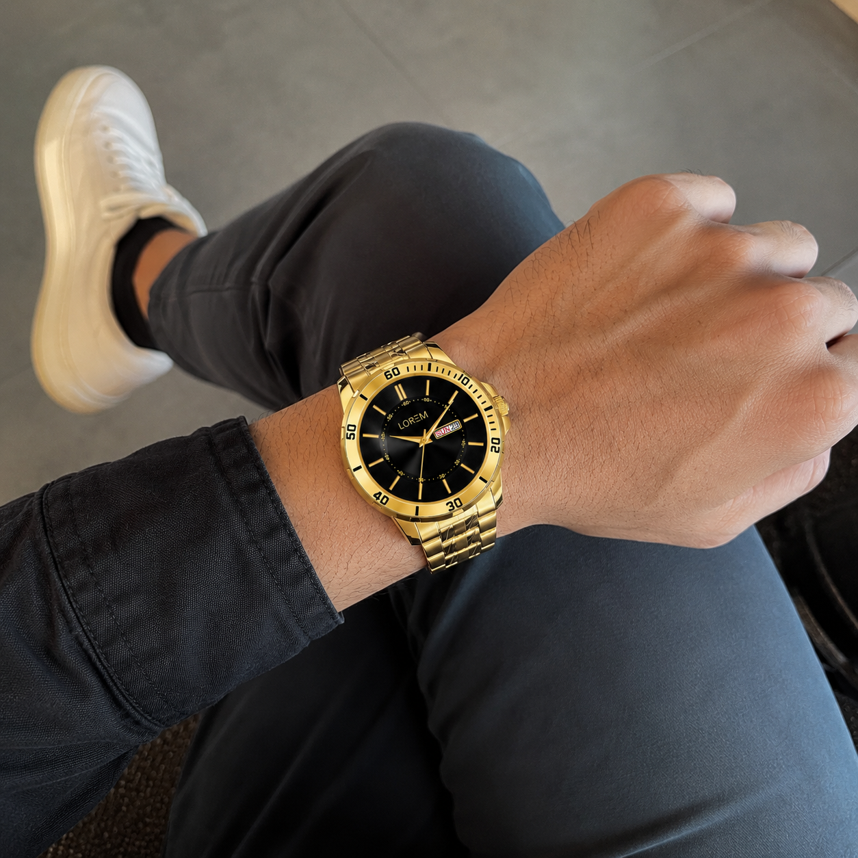 Luxury Gold Stainless Steel Analog Watch